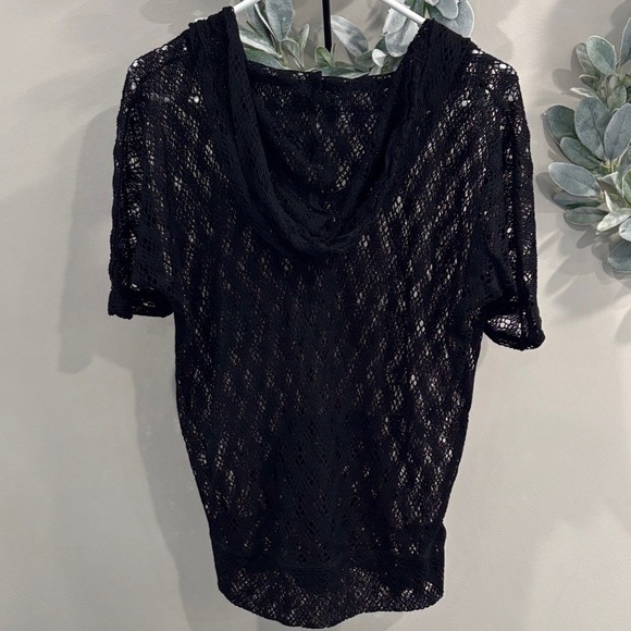 Black Short Sleeve Hoodie - Picture 4 of 5